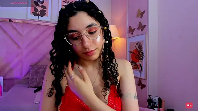 Chat XXX en directo de DemiJones_