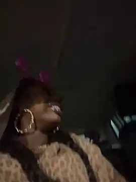 XXX chat uživo modela sevynsexysinss