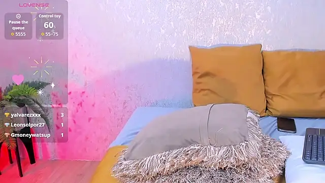 Luxury_Woman's Live XXX Chat