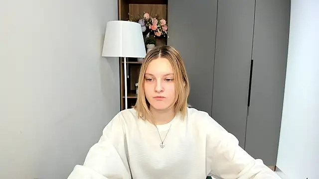 TinaMonaldi – Naživo XXX chat