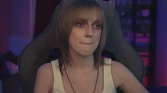 KiraMontoya 现场XXX聊天