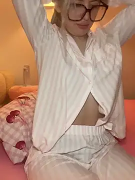 Holly-Glamourのウェブカメラショー