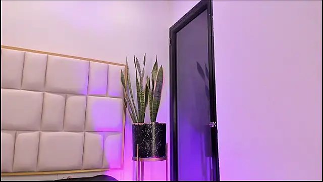 Chat XXX ao vivo de Rose_Privee