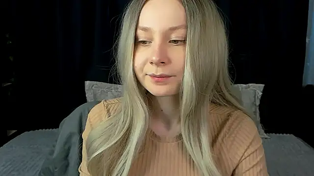 Lola_Raivis_'s Live XXX Chat