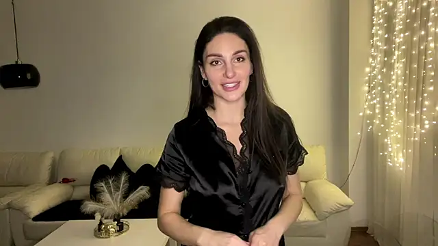 RoxelleSilvara69's Live XXX Chat