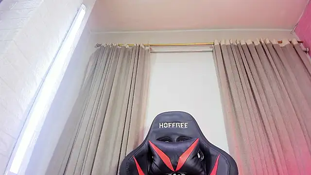 Engel_boss 即時 XXX 聊天