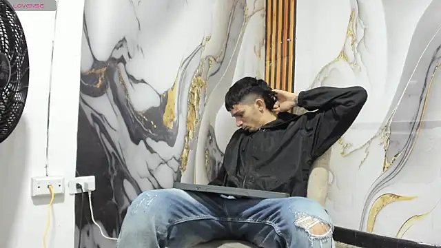 Straight_Guy22 现场XXX聊天