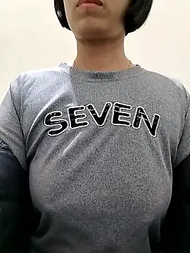 love_sexy090 Adlı Modelin Canlı XXX Sohbeti