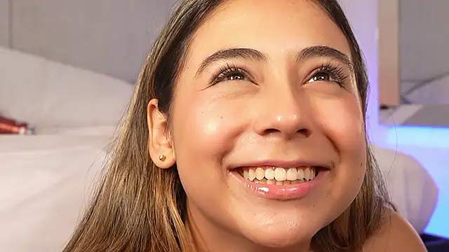 Chat XXX en directo de MelodyRey_