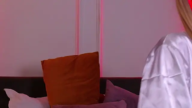 SkylerSpark's Live XXX Chat