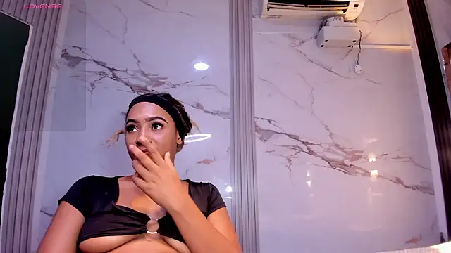 emii_brown Webcam Show