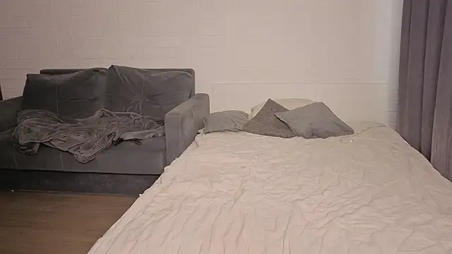 Ashley-Urban: απευθείας συνομιλία ΧΧΧ