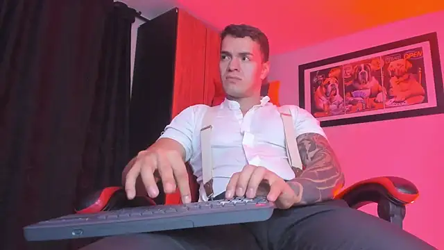 ALPHA_DOMINUS_: онлайн-секс-чат