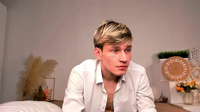 Volan_Starts' Webcam Show