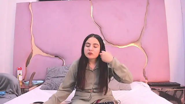 IsabelDelacroix's Live XXX Chat