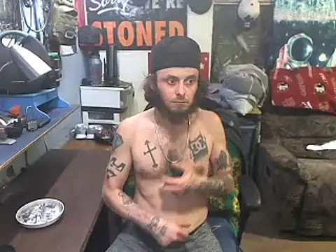 CloudDadddyyy420 webkamerás műsora