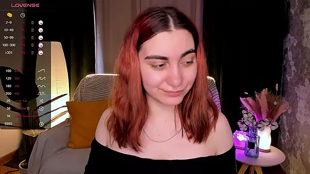 Chat XXX en directo de hannacheekss_