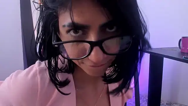 Chat XXX en directo de KyllieMarshall