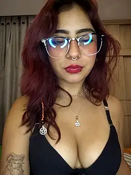 Chat XXX en directo de Sarah_Lark-