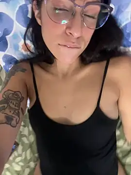 moronoiroficialn Live XXX chat