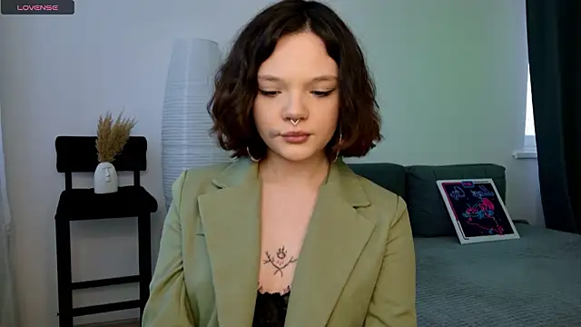 Sweety_cheeky Adlı Modelin Canlı XXX Sohbeti