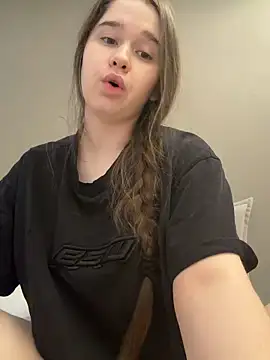 HornyGirlH 现场XXX聊天