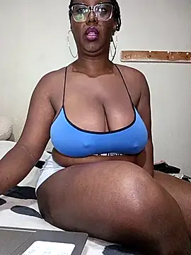 Pokazy przed kamerką – sexypatty11