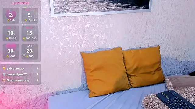 Онлайн чат XXX Luxury_Woman