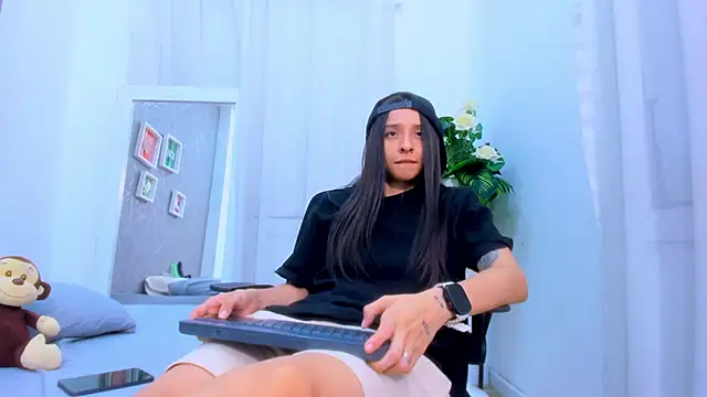 ViictoriiaSaenz লাইভ XXX চ্যাট