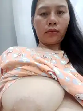 Show de Baby-ladyass2026 na webcam