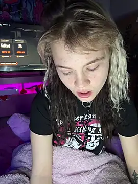 Cutiepiespanks Adlı Modelin Canlı XXX Sohbeti