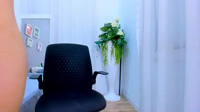 ViictoriiaSaenz Adlı Modelin Canlı XXX Sohbeti