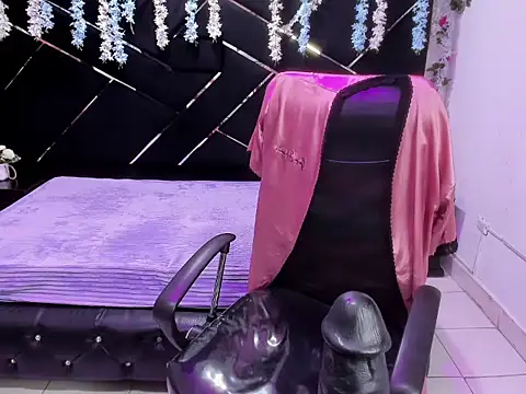 Chat XXX ao vivo de Luna_Staar69