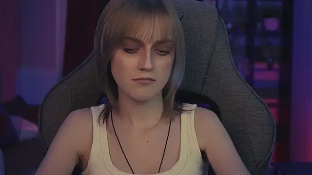 KiraMontoya's Live XXX Chat