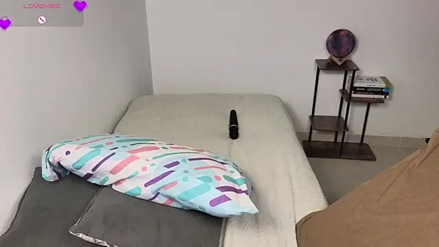 blue__moon_'s Live XXX Chat