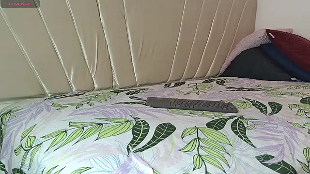 aly_n_sebas' Live XXX Chat