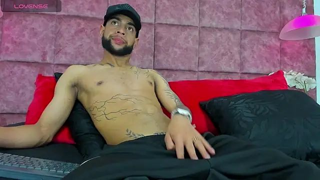 Aiden_Cash7 live XXX chat