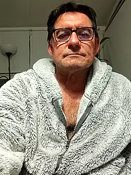 phil_truck_exhib's Live XXX Chat