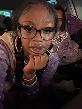 sevynsexysinss Show in webcam