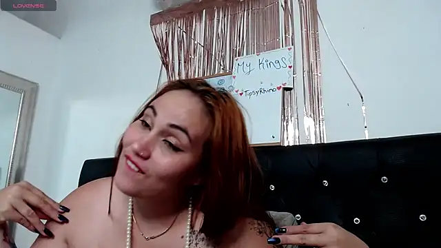 Baby_hornyJM élő XXX-chatje