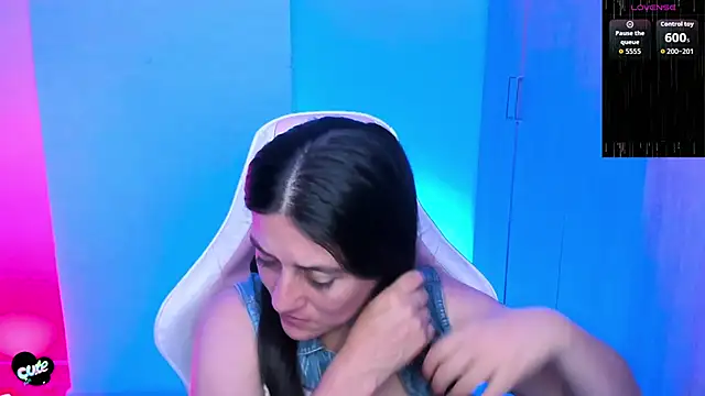 Saskyaa 现场XXX聊天