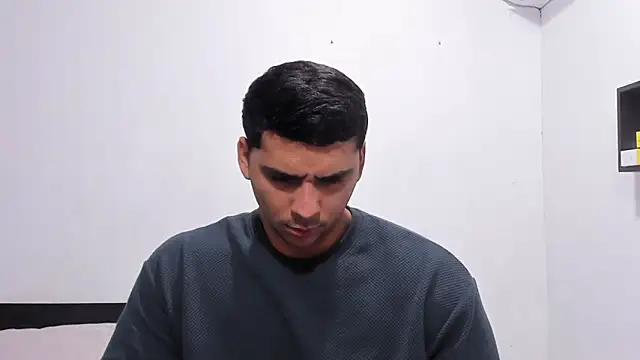 Chat XXX en directo de noah_belami