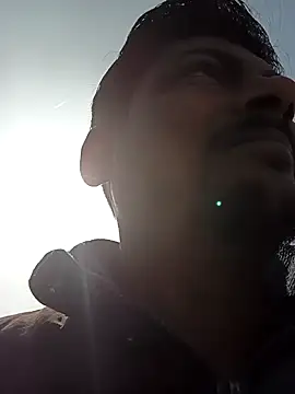 Chat XXX en directo de shektiwari