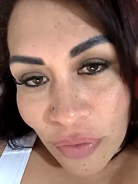 Natymendoza998のライブXXXチャット