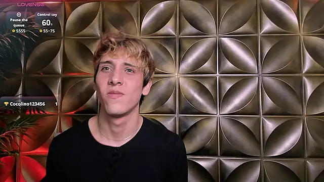 Chat XXX en directo de DannyParker_