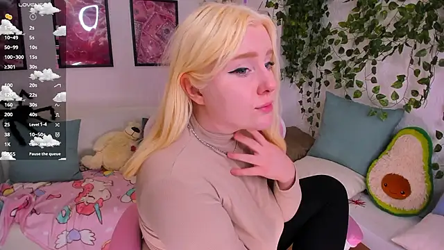 XXX chat uživo modela art_lovee