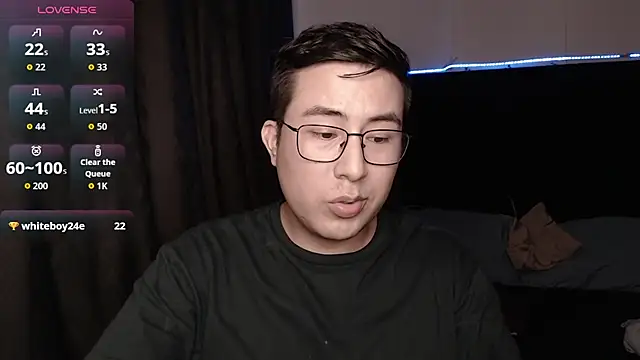 Chat XXX en directo de andrewmhilton_