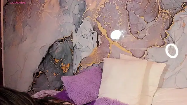 Mey_moon Chat XXX in diretta