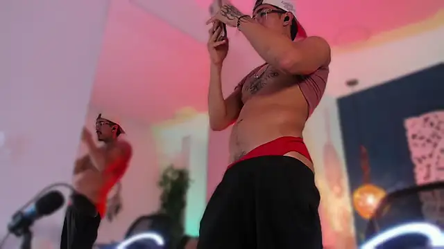 دردشة Donovan_Desmond الجنسية المباشرة