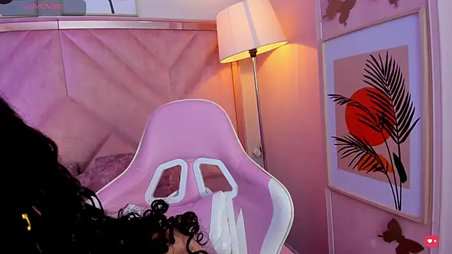 Czat XXX na żywo – DemiJones_